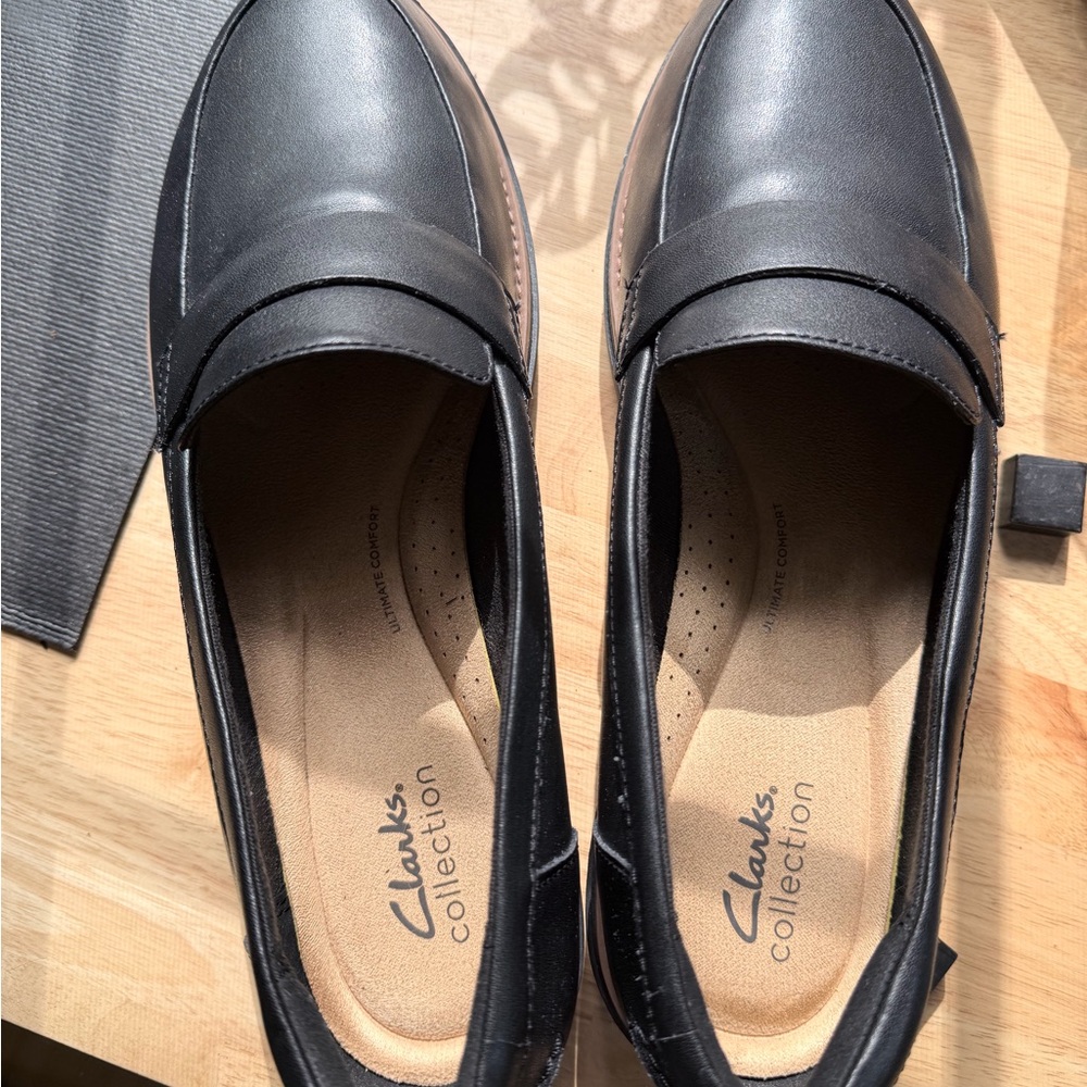 Clarks Women's Black Leather Loafers